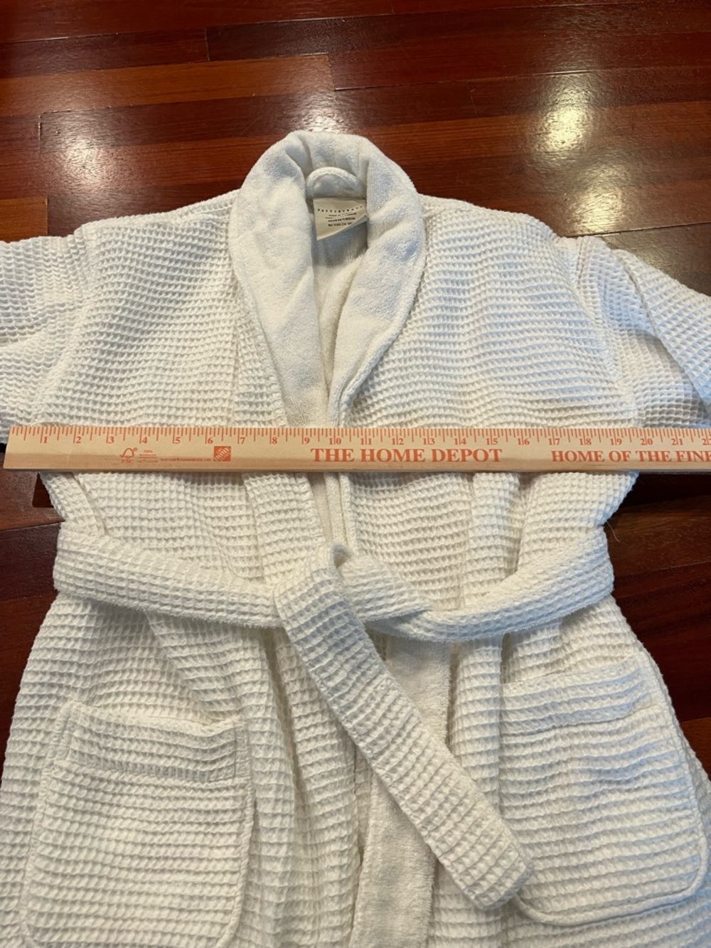Pottery Barn Waffle Weave White Resort Robe Sz Small - Picture 5 of 7